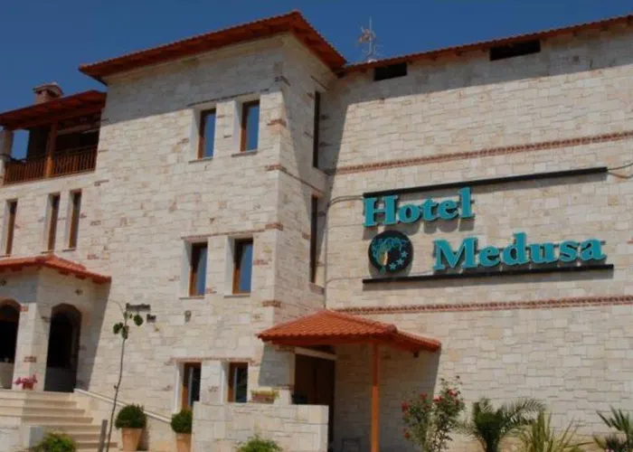 Medousa Aparthotel 3*