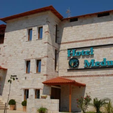 Medousa Apartahotel 3*