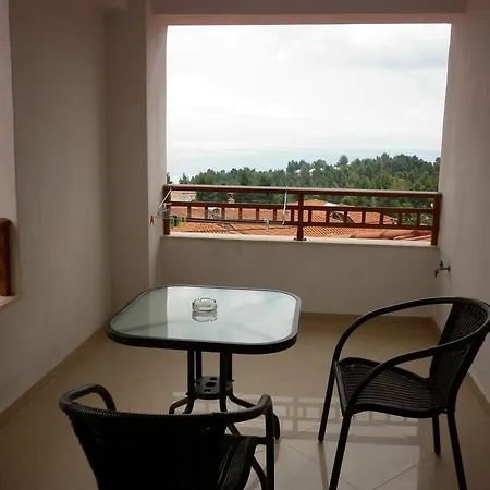 Medousa Apartahotel 3*