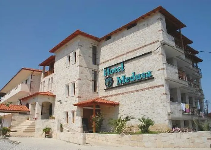 Medousa 3*