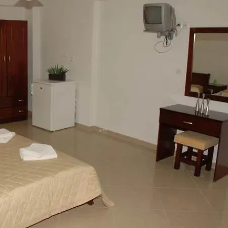 Medousa アパートホテル